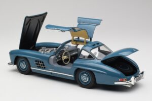 Mercedes 300 SL W198 Lyseblå Minichamps 1:18 180039007 Metal — billede 5 af 8