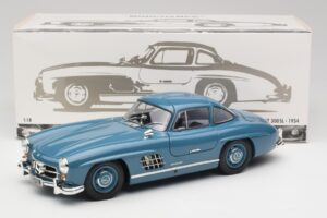Mercedes 300 SL W198 Lyseblå Minichamps 1:18 180039007 Metal — billede 8 af 8