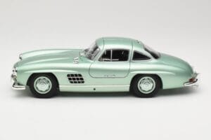 Mercedes 300 SL W198 Gullwing Light Green Metallic Minichamps 1:18 110037221 Metal — billede 4 af 8