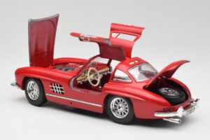 Mercedes 300 SL W198 Red Metallic Bburago 1:18 3013-M1 Metal — billede 5 af 8