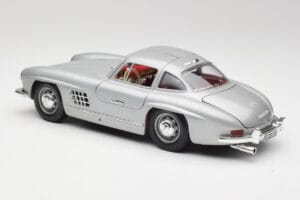 Mercedes 300 SL W198 Gullwing Silver Grå Bburago 1:18 3513 Metal — billede 7 af 8