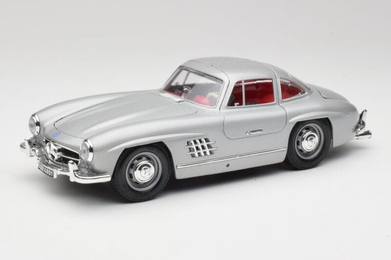 Mercedes 300 SL W198 Gullwing Silver Grå Bburago 1:18 3513 Metal