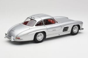 Mercedes 300 SL W198 Gullwing Sølv Metallic Minichamps 1:18 B66040379 Metal — billede 3 af 8