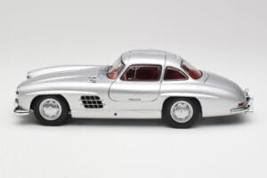 Mercedes 300 SL W198 Gullwing Sølv Metallic Minichamps 1:18 B66040379 Metal — billede 4 af 8