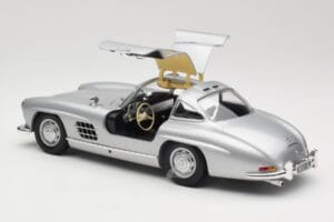 Mercedes 300 SL W198 Gullwing Sølv Minichamps 1:18 110037210 Metal — billede 5 af 8