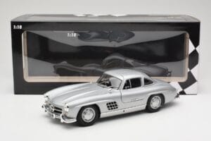 Mercedes 300 SL W198 Gullwing Sølv Minichamps 1:18 110037210 Metal — billede 8 af 8