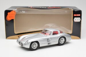 Mercedes 300 SLR Uhlenhaut Coupe Sølv Maisto 1:18 536898 Metal — billede 8 af 8