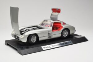 Mercedes 300 SLR Sølv Revell 1:12 08851 Metal — billede 2 af 8