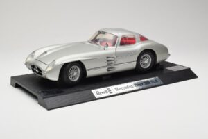 Mercedes 300 SLR Sølv Revell 1:12 08851 Metal