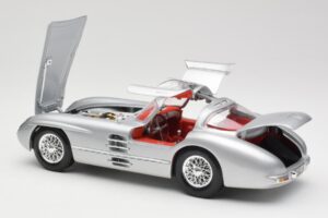Mercedes 300 SLR Uhlenhaut Coupe Sølv Maisto 1:18 36898 Metal — billede 5 af 8