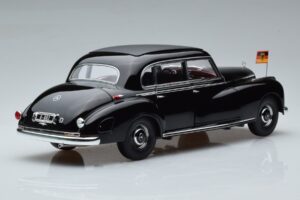 Mercedes 300 W186 Konrad Adenauer Norev 1:18 183707 Metal — billede 3 af 9