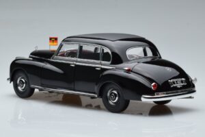 Mercedes 300 W186 Konrad Adenauer Norev 1:18 183707 Metal — billede 7 af 9