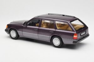 Mercedes 300D S124 T-Model Bornit Forhandlerudgave Norev 1:18 B66040701 Metal — billede 7 af 8