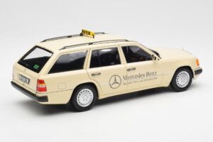 Mercedes 300D S124 T-Model Lys Elfenben Taxi Forhandlerudgave Norev 1:18 B66040702 Metal — billede 3 af 8