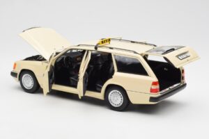 Mercedes 300D S124 T-Model Lys Elfenben Taxi Forhandlerudgave Norev 1:18 B66040702 Metal — billede 5 af 8