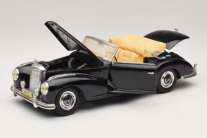Mercedes 300S Sort Maisto 1:18 52116-P1 Metal — billede 2 af 8