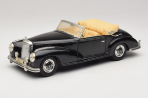 Mercedes 300S Sort Maisto 1:18 52116-P1 Metal