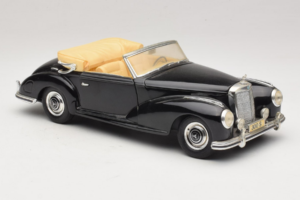 Mercedes 300S Sort Maisto 1:18 52116-P1 Metal — billede 6 af 8