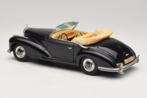 Mercedes 300S Sort Maisto 1:18 52116-P1 Metal — billede 7 af 8