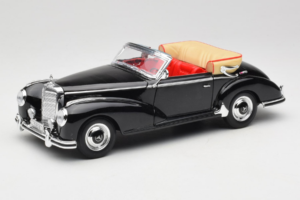 Mercedes 300S W188 Roadster Sort Welly 1:18 801-3271398 Metal