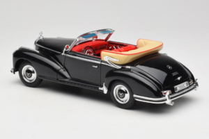 Mercedes 300S W188 Roadster Sort Welly 1:18 801-3271398 Metal — billede 7 af 8