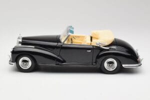 Mercedes 300SC W188 Obsidian Sort Maisto 1:18 806B Metal — billede 4 af 8