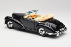 Mercedes 300SC W188 Obsidian Sort Maisto 1:18 806B Metal — billede 7 af 8