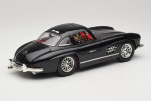 Mercedes 300SL Sort Bburago 1:18 3015-M3 Metal — billede 3 af 8