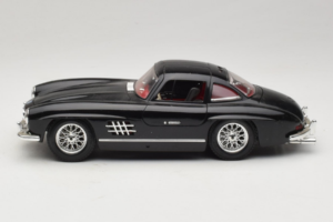 Mercedes 300SL Sort Bburago 1:18 3015-M3 Metal — billede 4 af 8