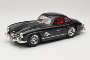 Mercedes 300SL Sort Bburago 1:18 3015-M3 Metal