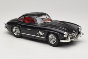 Mercedes 300SL Sort Bburago 1:18 3015-M3 Metal — billede 6 af 8