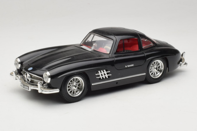 Mercedes 300SL Sort Bburago 1:18 3015-M3 Metal