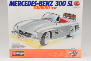 Mercedes 300SL Roadster Sølv Bburago 1:18 7043 Metal