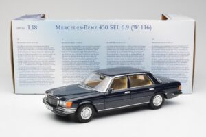Mercedes 450 SEL 6.9 W116 Mørkeblå Revell 1:18 8956 Metal — billede 8 af 8