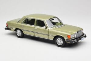 Mercedes 450 SEL W116 J.R. Ewing Dallas Sølvgrøn Norev 1:18 183975 Metal — billede 4 af 8