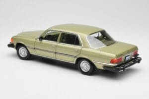 Mercedes 450 SEL W116 J.R. Ewing Dallas Sølvgrøn Norev 1:18 183975 Metal — billede 6 af 8