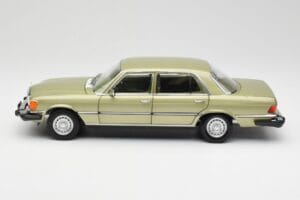 Mercedes 450 SEL W116 J.R. Ewing Dallas Sølvgrøn Norev 1:18 183975 Metal — billede 7 af 8