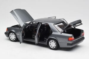 Mercedes 500 E W124 Pearl Grå Norev 1:18 183946 Metal — billede 5 af 8