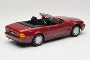 Mercedes 500 SL R129 Mørkrød Revell 1:18 8801 Metal — billede 3 af 8
