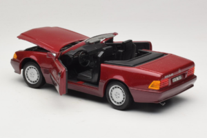 Mercedes 500 SL R129 Mørkrød Revell 1:18 8801 Metal — billede 5 af 8