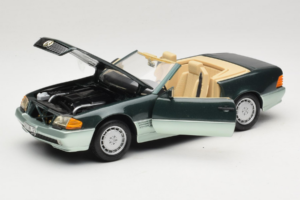 Mercedes 500 SL R129 Sølvgrøn Revell 1:18 8802 Metal — billede 2 af 8