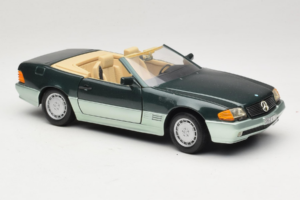 Mercedes 500 SL R129 Sølvgrøn Revell 1:18 8802 Metal — billede 6 af 8