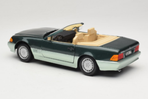 Mercedes 500 SL R129 Sølvgrøn Revell 1:18 8802 Metal — billede 7 af 8