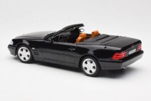 Mercedes SL 500 R129 Sort Norev 1:18 183750 Metal — billede 9 af 10