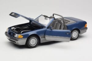 Mercedes SL 500 R129 Nautic Blue Metallic Revell 1:18 8081 Metal — billede 2 af 8