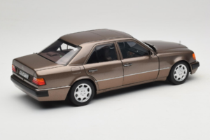 Mercedes 500E W124 Impala Metallic Norev 1:18 183954 Metal — billede 3 af 8