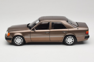 Mercedes 500E W124 Impala Metallic Norev 1:18 183954 Metal — billede 4 af 8