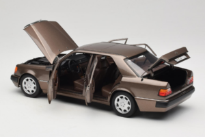 Mercedes 500E W124 Impala Metallic Norev 1:18 183954 Metal — billede 5 af 8