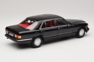Mercedes 560 SEL W126 Sort Med Rød Interiør Norev 1:18 183788 Metal — billede 5 af 8