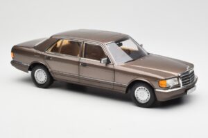 Mercedes 560 SEL W126 Impala Brun Forhandlerudgave Norev 1:18 B66040646 Metal — billede 6 af 8